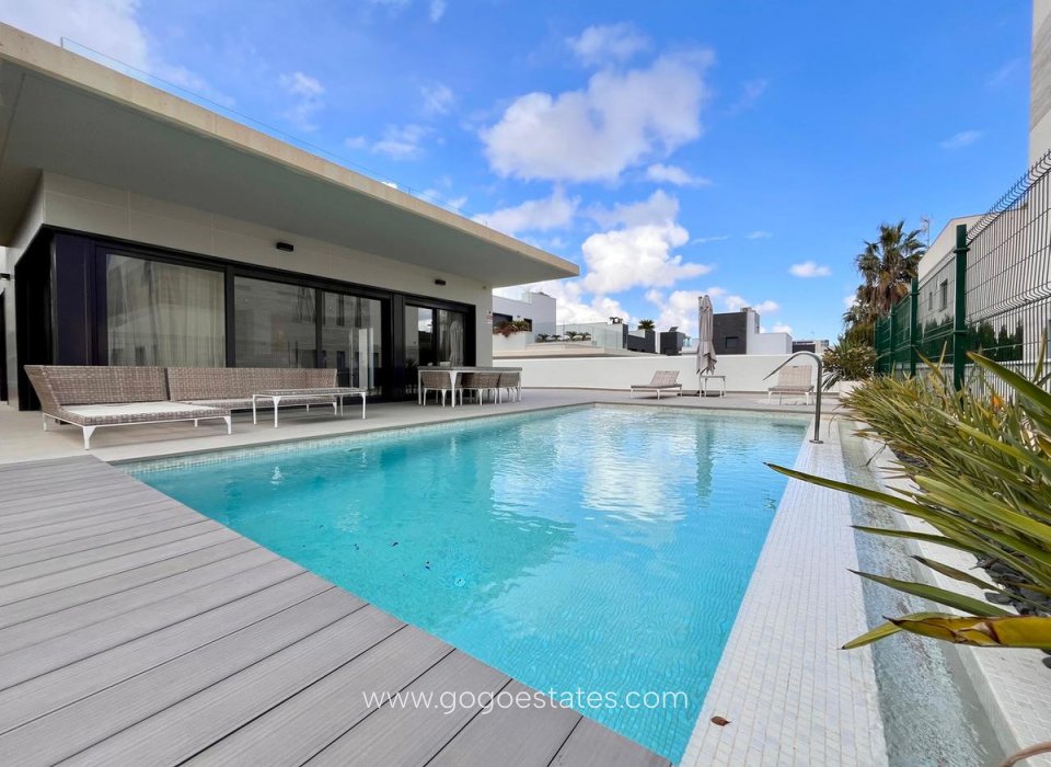 Wiederverkauf - Haus - Freistehende Villa - Orihuela - Dehesa de Campoamor