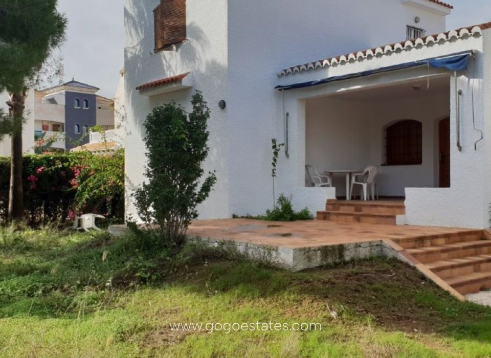 Wiederverkauf - Haus - Freistehende Villa - Orihuela - La Zenia