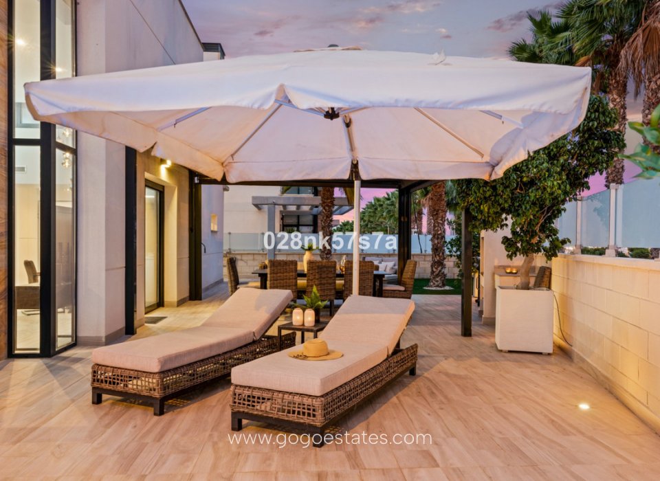 Wiederverkauf - Haus - Freistehende Villa - Orihuela - Lomas de Cabo Roig