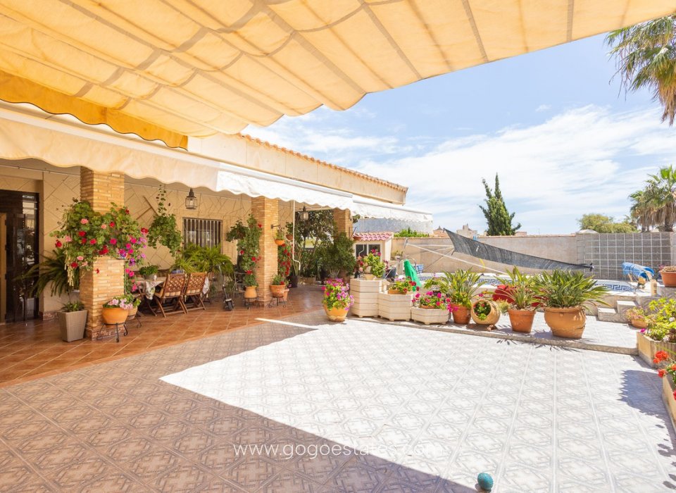 Wiederverkauf - Haus - Freistehende Villa - Orihuela - Los Altos