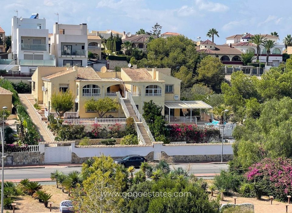 Wiederverkauf - Haus - Freistehende Villa - Orihuela - Los Balcones
