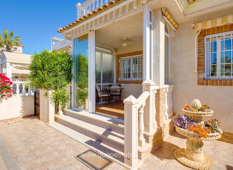 Wiederverkauf - Haus - Freistehende Villa - Orihuela - Orihuela Costa