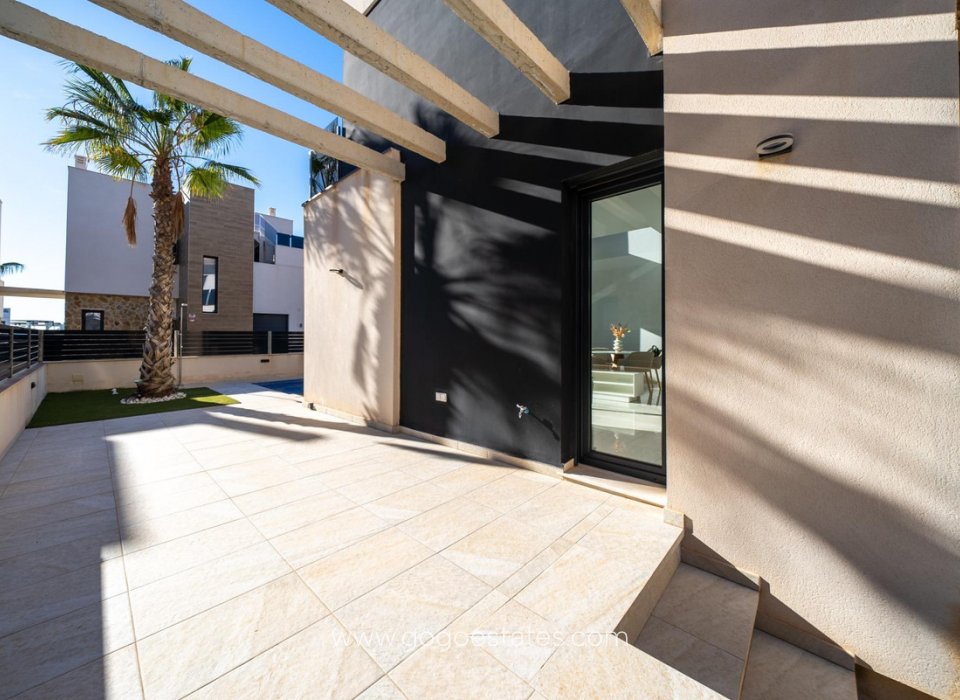 Wiederverkauf - Haus - Freistehende Villa - Orihuela - Orihuela Costa