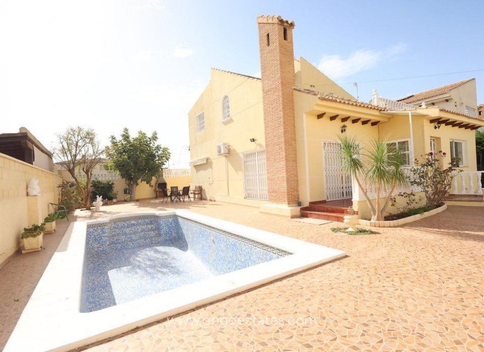 Wiederverkauf - Haus - Freistehende Villa - Orihuela - Playa Flamenca