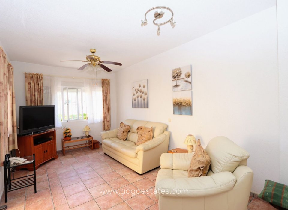 Wiederverkauf - Haus - Freistehende Villa - Orihuela - Playa Flamenca