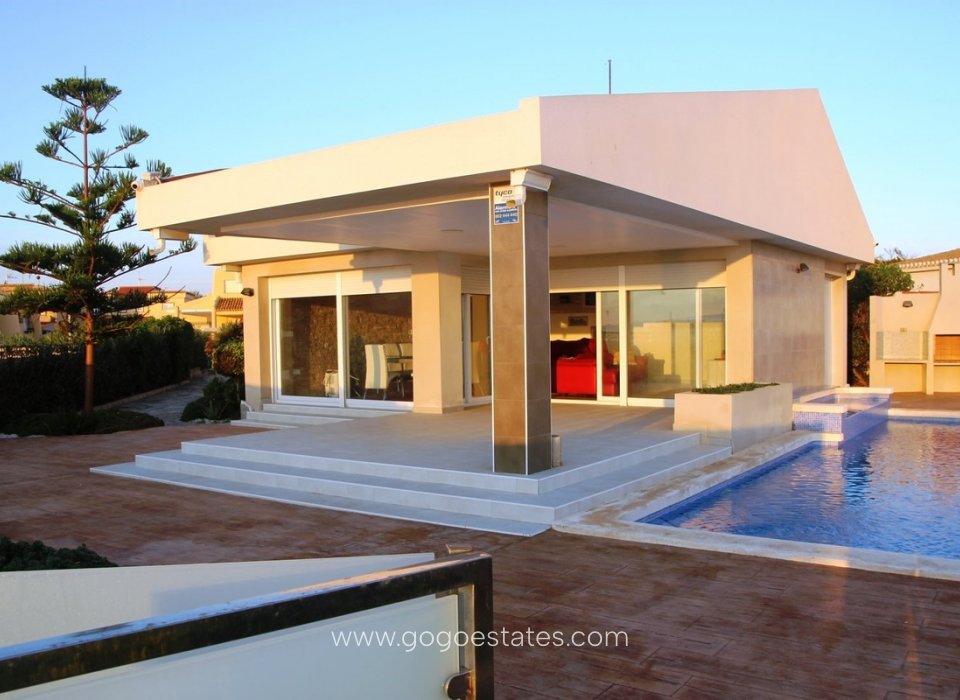 Wiederverkauf - Haus - Freistehende Villa - San Javier - La Manga Del Mar Menor