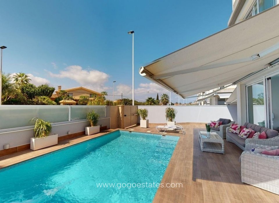 Wiederverkauf - Haus - Freistehende Villa - Torrevieja - Torrevieja Centro