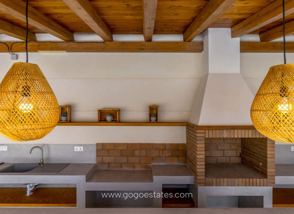 Wiederverkauf - Haus - Freistehende Villa - Torrevieja - Torrevieja Centro