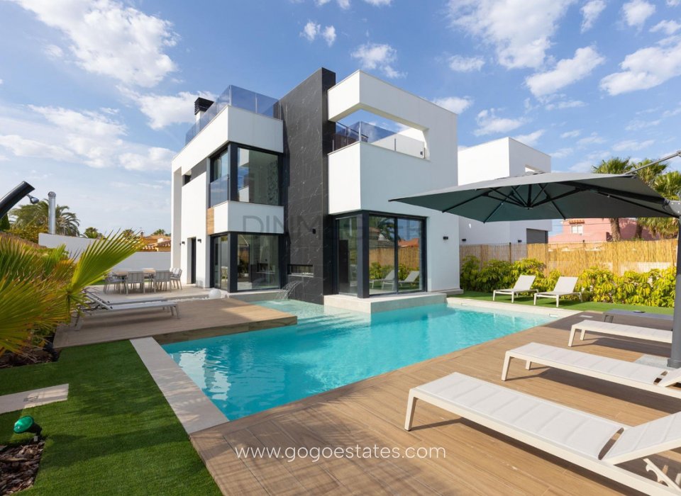 Wiederverkauf - Haus - Freistehende Villa - Torrevieja - Torrevieja Centro