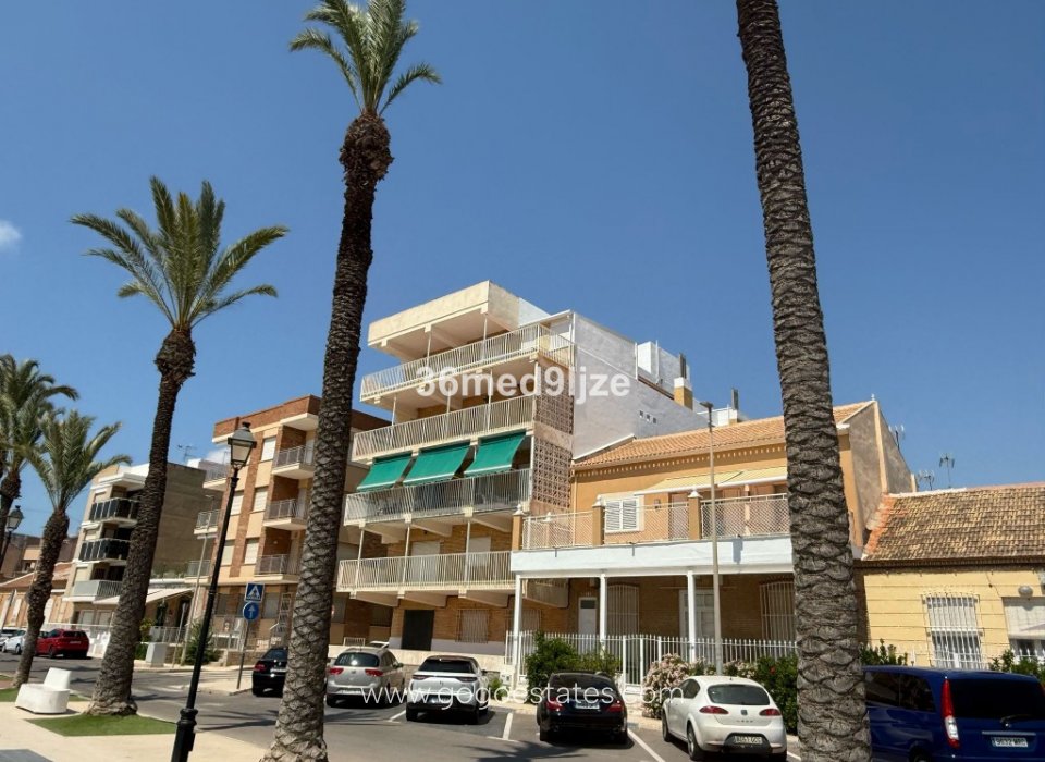 Wiederverkauf - Wohnung - Dachgeschosswohnung - Los Alcazares - Los Alcazares Centro