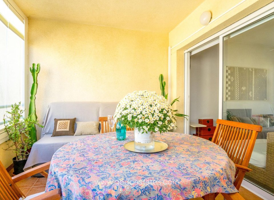 Wiederverkauf - Wohnung - Wohnung im mittleren Stock - Orihuela - Orihuela Costa