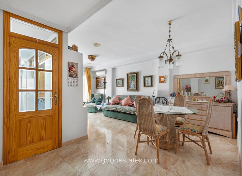 Wiederverkauf - Wohnung - Wohnung im mittleren Stock - Torrevieja - La Mata