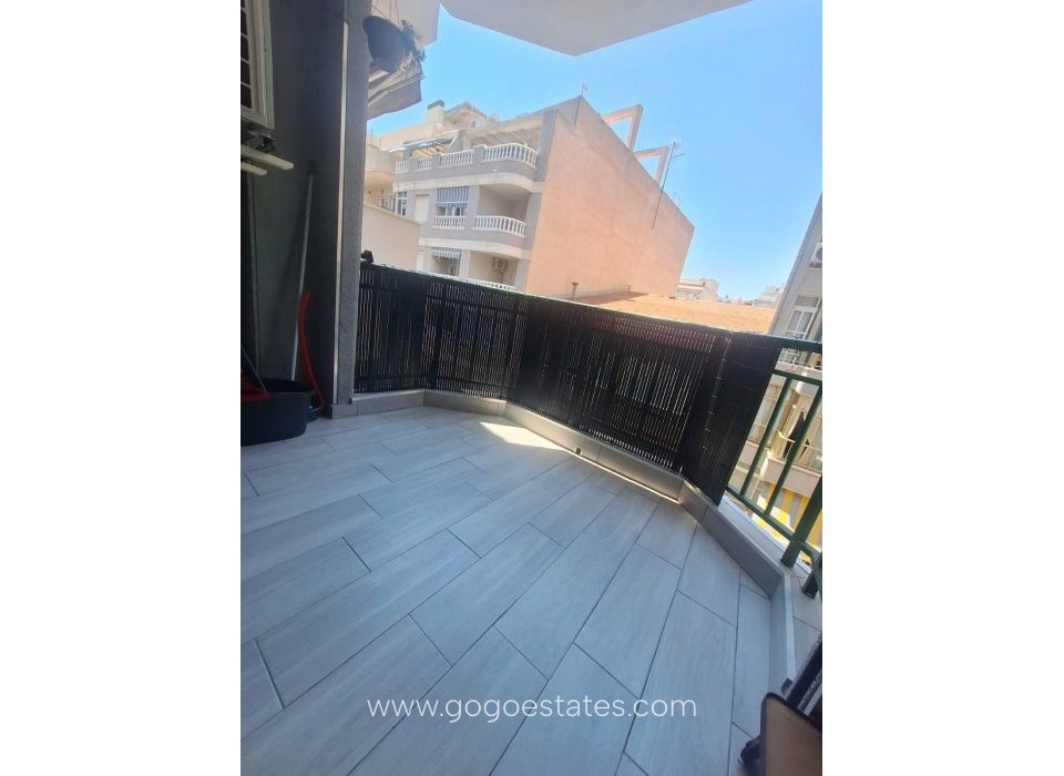 Wiederverkauf - Wohnung - Wohnung im mittleren Stock - Torrevieja - Playa del Cura