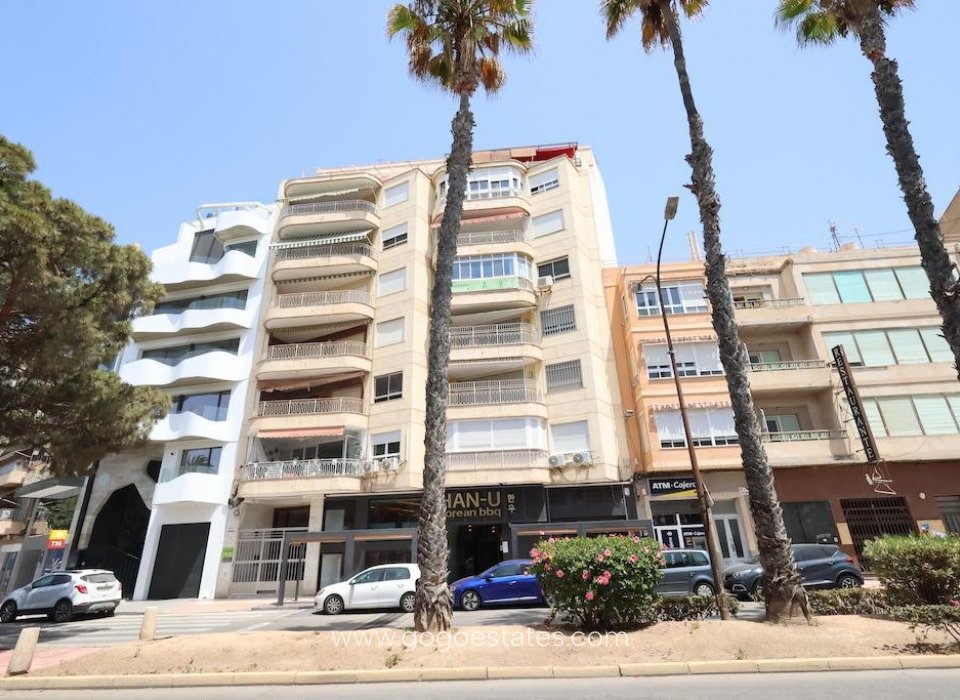 Wiederverkauf - Wohnung - Wohnung im mittleren Stock - Torrevieja - Torrevieja Centro