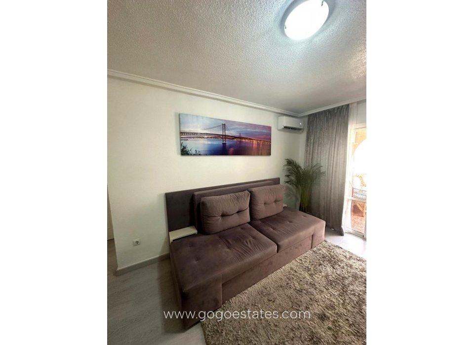 Wiederverkauf - Wohnung - Wohnung im mittleren Stock - Torrevieja - Torrevieja Centro