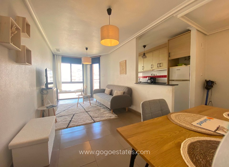 Wiederverkauf - Wohnung - Wohnung im mittleren Stock - Torrevieja - Torrevieja Centro