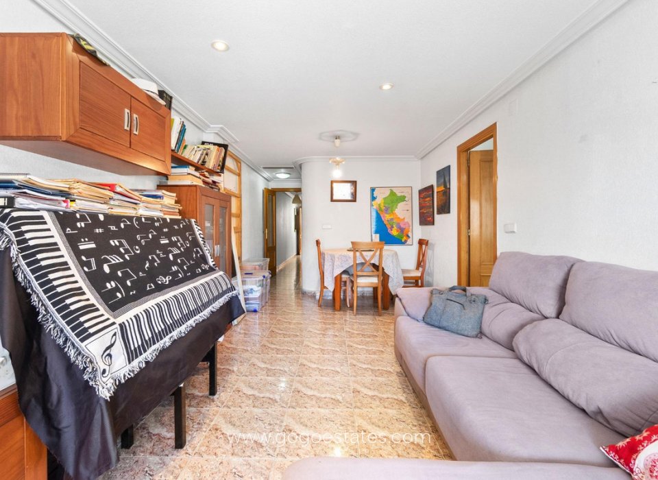 Wiederverkauf - Wohnung - Wohnung im mittleren Stock - Torrevieja - Torrevieja Centro