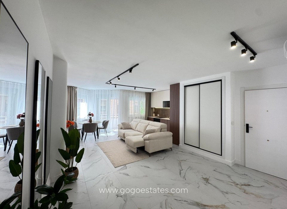 Wiederverkauf - Wohnung - Wohnung im mittleren Stock - Torrevieja - Torrevieja Centro