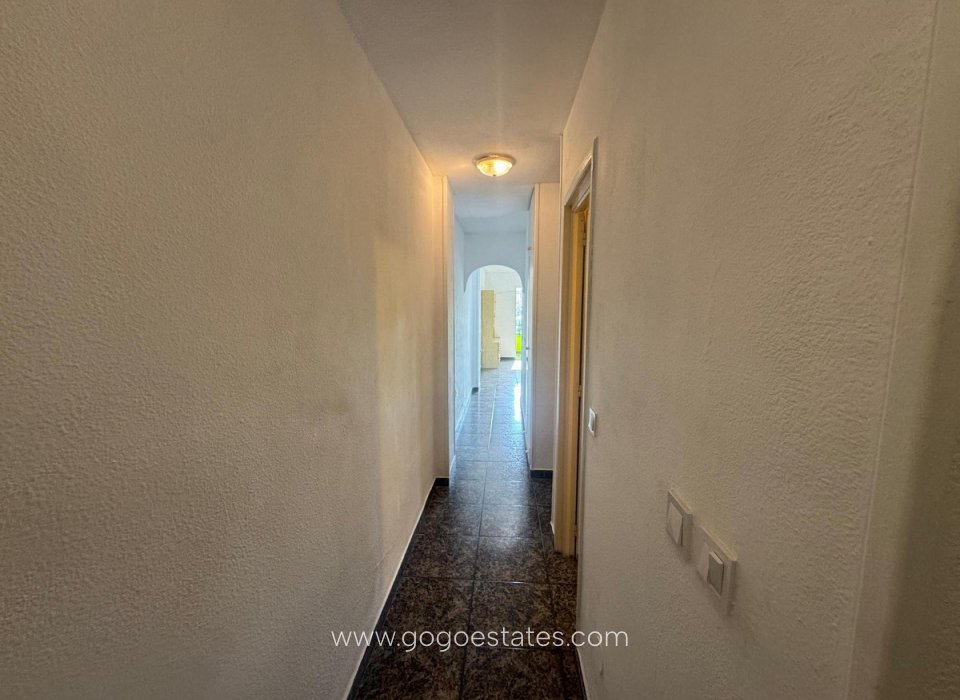 Wiederverkauf - Wohnung - Wohnung im mittleren Stock - Torrevieja - Torrevieja Centro