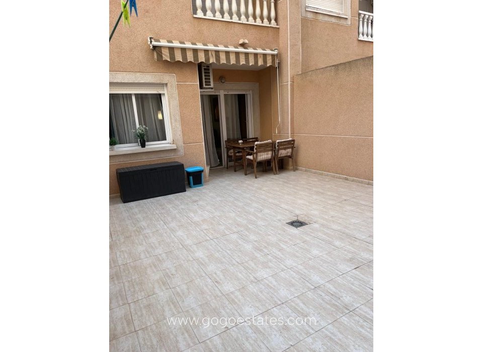 Wiederverkauf - Wohnung - Wohnung im mittleren Stock - Torrevieja - Torrevieja Centro