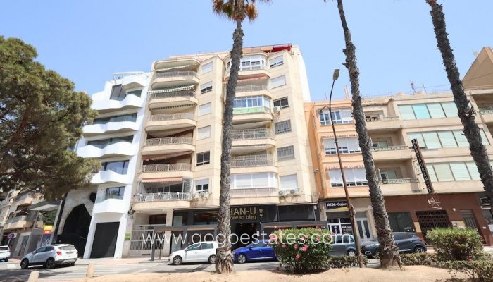 Wohnung - Wohnung im mittleren Stock - Wiederverkauf - Torrevieja - Torrevieja Centro