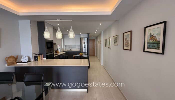 Wohnung - Wohnung im mittleren Stock - Wiederverkauf - Torrevieja - Torrevieja Centro