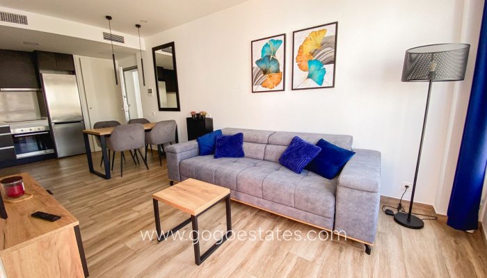 Wohnung - Wohnung im mittleren Stock - Wiederverkauf - Torrevieja - Torrevieja Centro