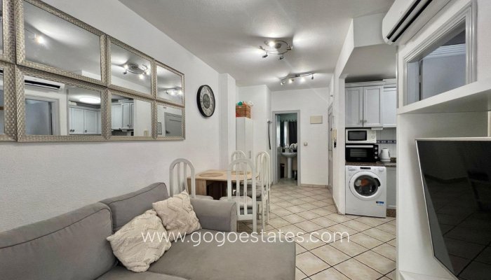 Wohnung - Wohnung im mittleren Stock - Wiederverkauf - Torrevieja - Torrevieja Centro