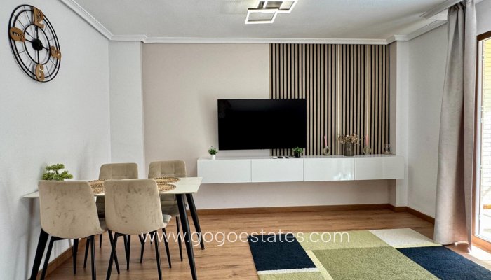 Wohnung - Wohnung im mittleren Stock - Wiederverkauf - Torrevieja - Torrevieja Centro