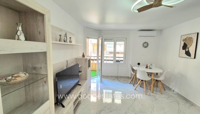 Wohnung - Wohnung im mittleren Stock - Wiederverkauf - Torrevieja - Torrevieja Centro