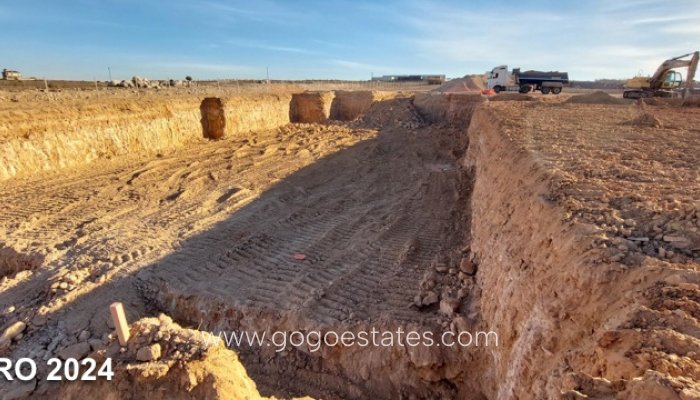 La construction a commencé en janvier 2024 Laguna Village Torrevieja