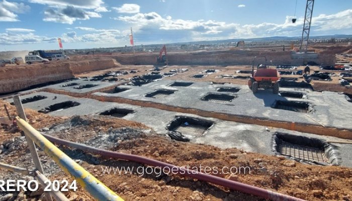 Début des infrastructures et de la construction du village de Laguna, lac salé de Torrevieja
