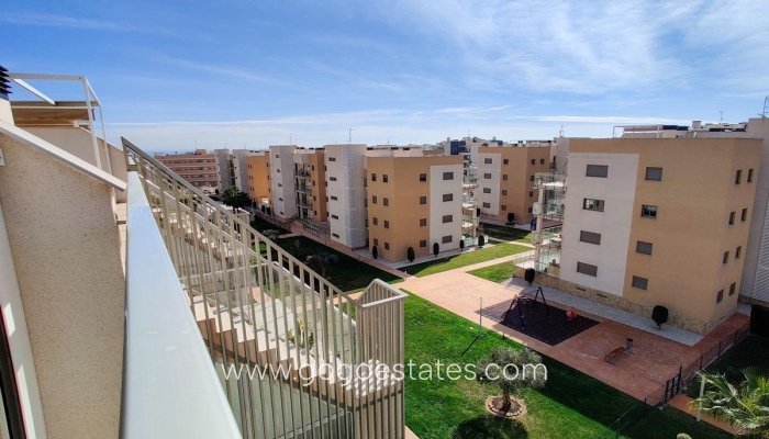 Resale - Apartment / Flat - Orihuela Costa - Villamartín