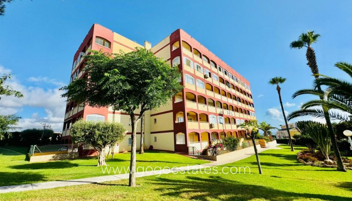 Resale - Apartment / Flat - Torrevieja - La Mata