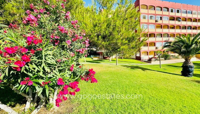 Resale - Apartment / Flat - Torrevieja - La Mata