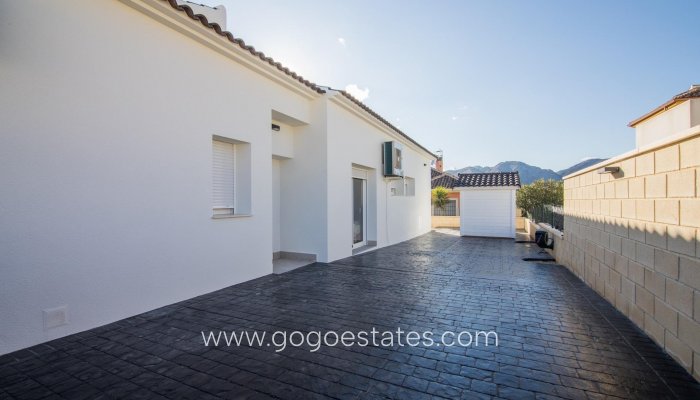 Obra Nueva - Villa / Chalet - Pinoso - Campo