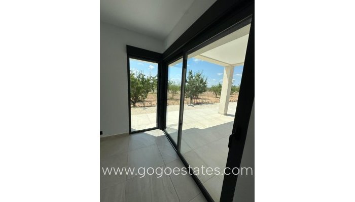 Obra Nueva - Villa / Chalet - Pinoso - Campo