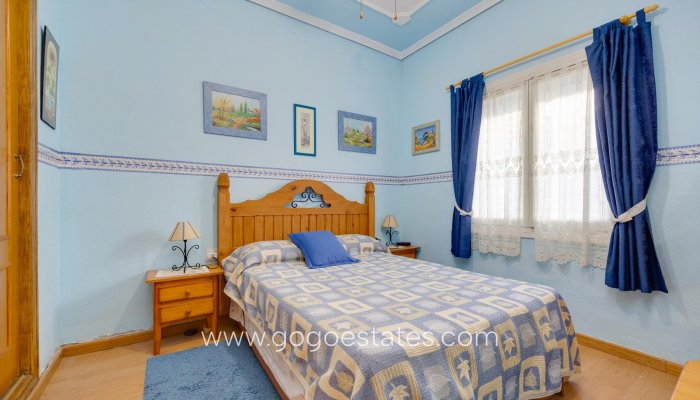 Resale - Bungalow - Torrevieja - Playa de La Acequion