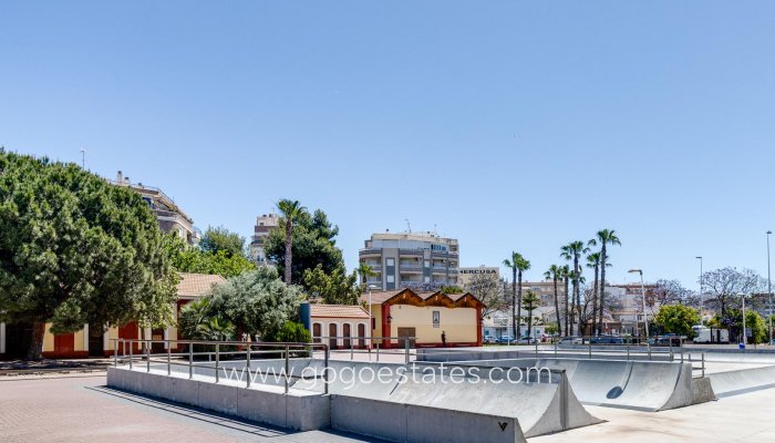 Wiederverkauf - Bungalow - Torrevieja - Playa de La Acequion