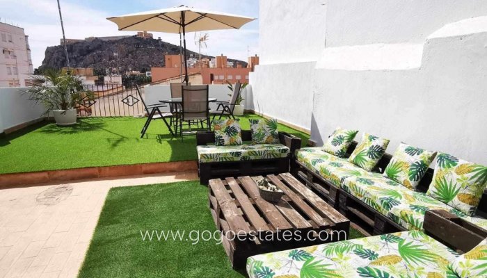 Resale - Corner village house - Aguilas - Center