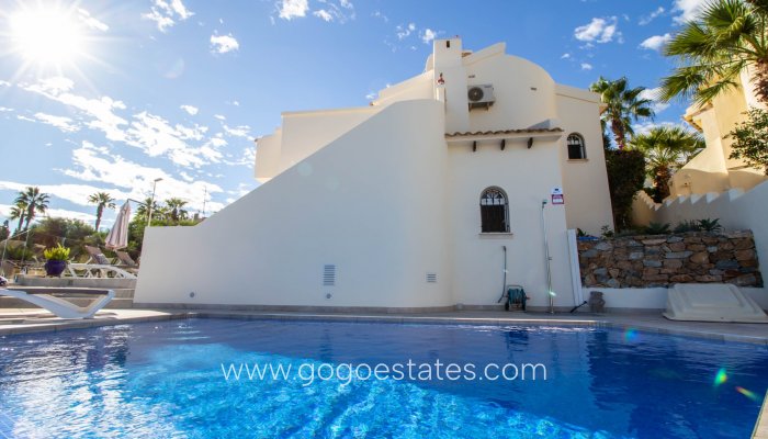 Te koop - Villa - Orihuela Costa - Campos de Golf