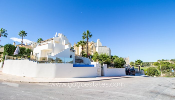 Venta - Villa / Chalet - Orihuela Costa - Campos de Golf