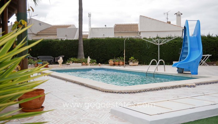 Resale - Villa - Torrevieja - El Chaparral