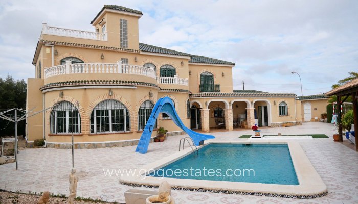 Resale - Villa - Torrevieja - El Chaparral