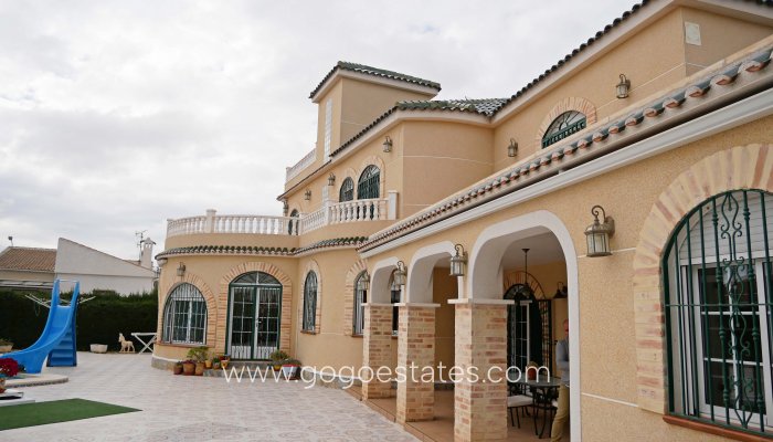 Resale - Villa - Torrevieja - El Chaparral