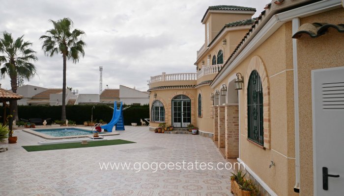 Resale - Villa - Torrevieja - El Chaparral