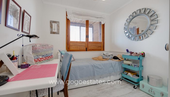 Resale - Apartment / Flat - Torrevieja - El Acequión