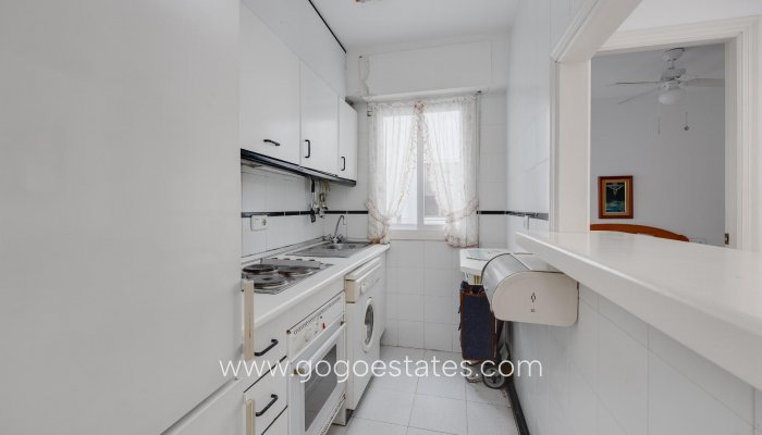 Resale - Apartment / Flat - Torrevieja - playa de los naufragos