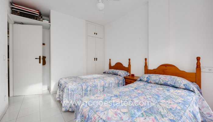 Resale - Apartment / Flat - Torrevieja - playa de los naufragos