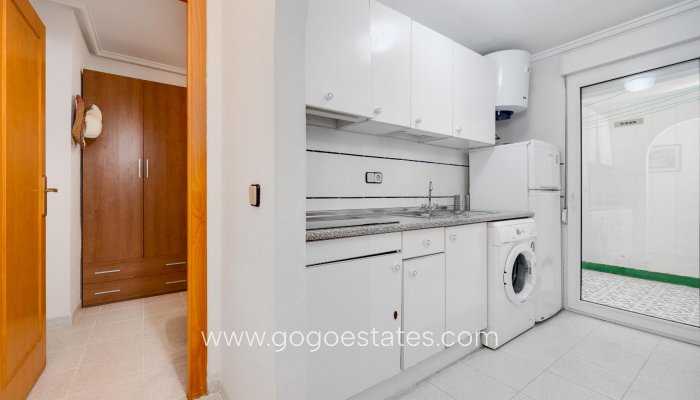 Resale - Apartment / Flat - Torrevieja - playa de los naufragos